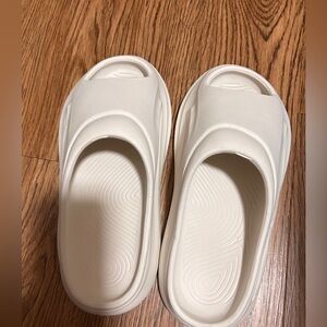 Men’s slides clogs